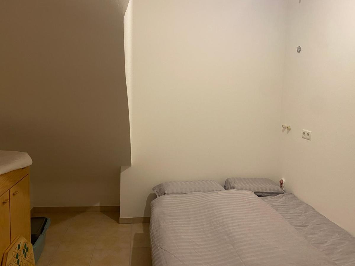 Attraktive Wohnung-Elztalidyll-Zwischen Mosel,Nuerburgring Und Burg Eltz Kollig Экстерьер фото