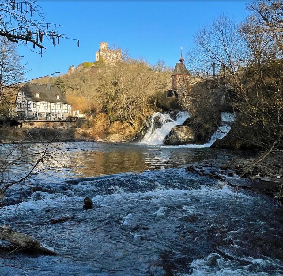 Attraktive Wohnung-Elztalidyll-Zwischen Mosel,Nuerburgring Und Burg Eltz Kollig Экстерьер фото