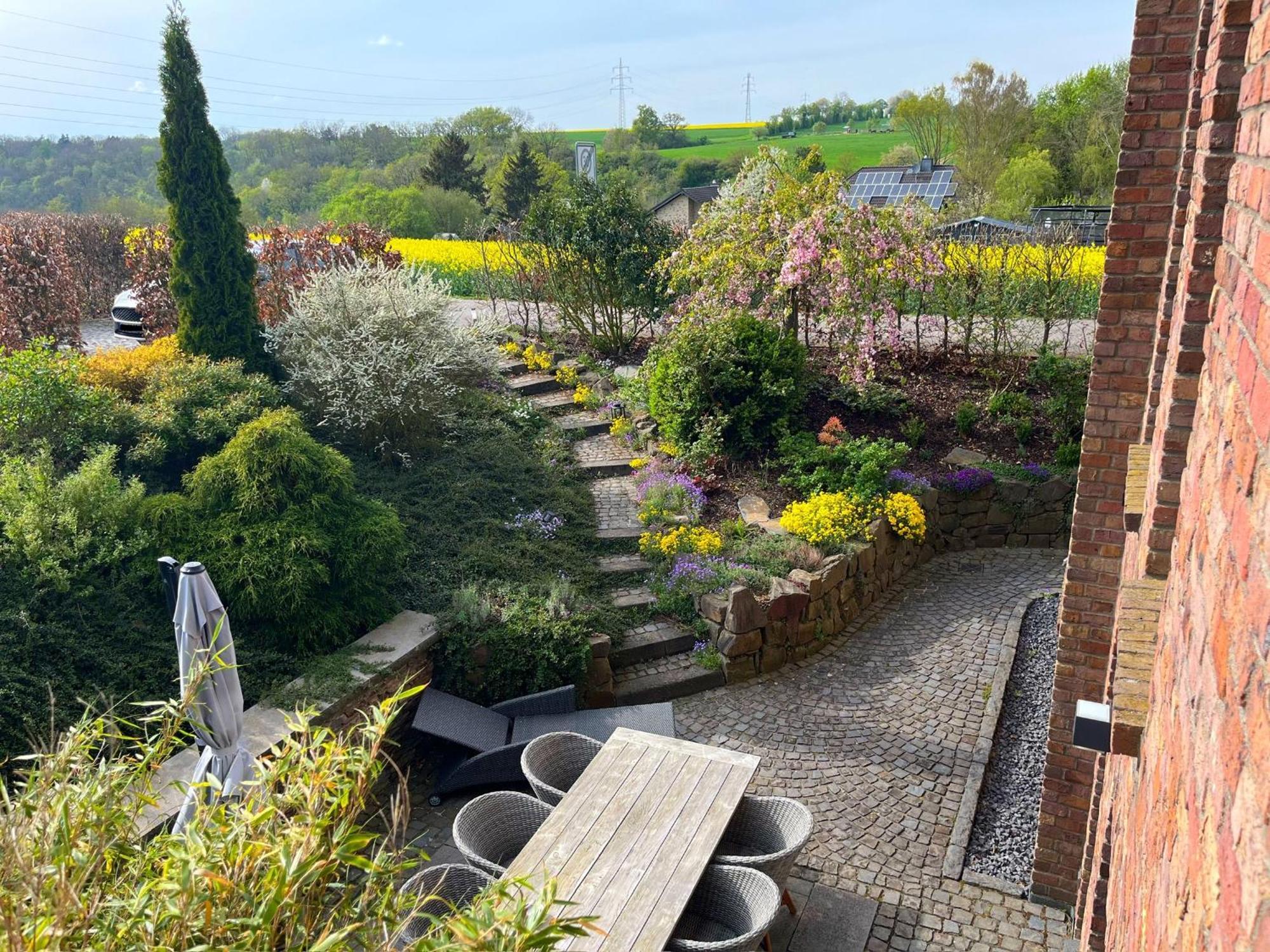 Attraktive Wohnung-Elztalidyll-Zwischen Mosel,Nuerburgring Und Burg Eltz Kollig Экстерьер фото