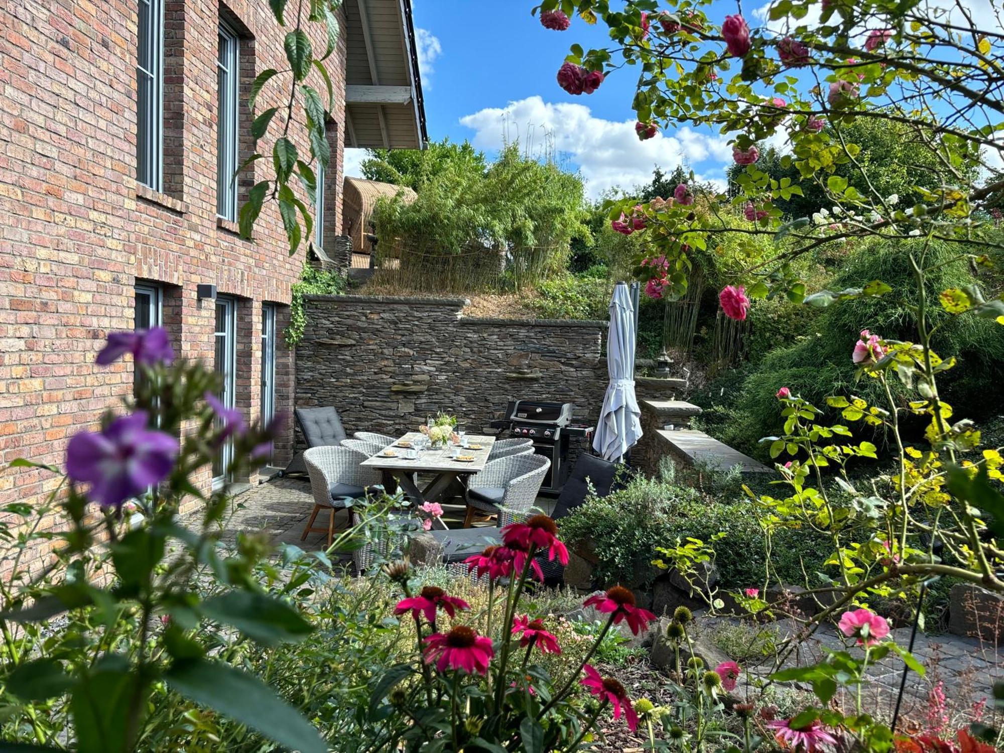 Attraktive Wohnung-Elztalidyll-Zwischen Mosel,Nuerburgring Und Burg Eltz Kollig Экстерьер фото